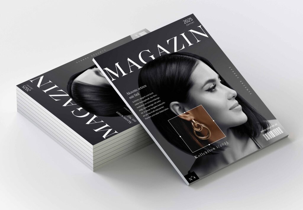 Zwei gestapelte Magazine in Schwarzweiß mit Porträt auf dem Cover und Schmuckmotiv – Editorial Design in monochromer Gestaltung