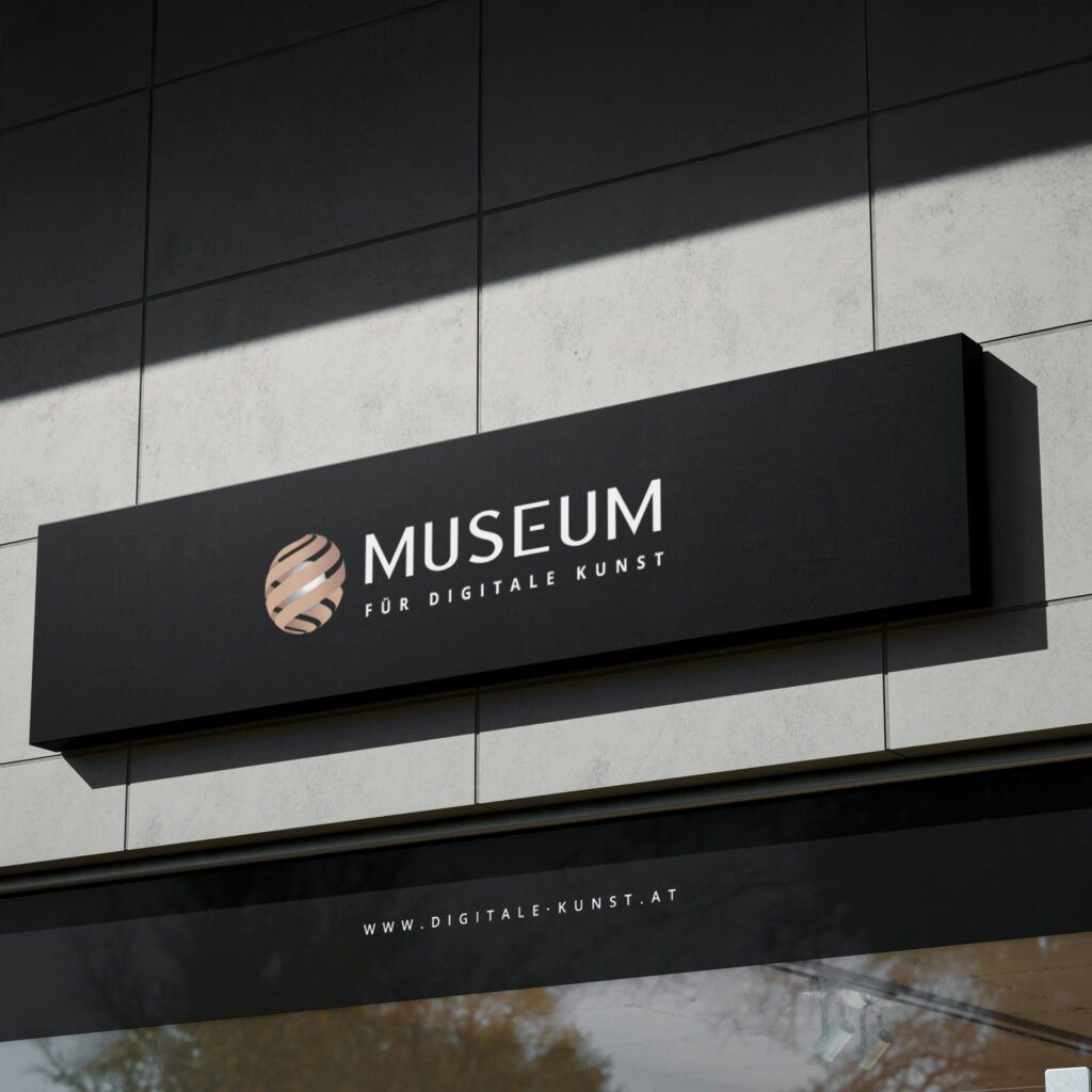 Logo mit kupferfarbenem Kugel-Element und Schriftzug „MUSEUM FÜR DIGITALE KUNST“ auf schwarzem Hintergrund – repräsentativ für ein digitales Kunstmuseum.