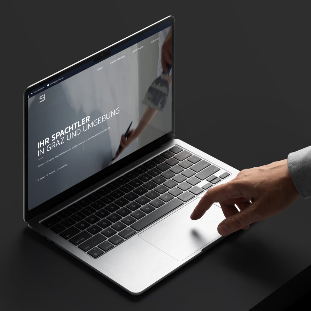Laptop zeigt die Website von Pejic Bozo Spachtler mit dem Slogan „Ihr Spachtler in Graz und Umgebung“ – modernes Webdesign für das Handwerksunternehmen.